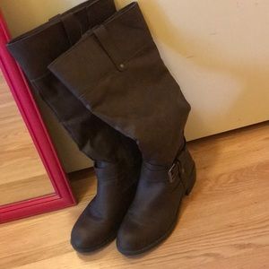 Brown boots